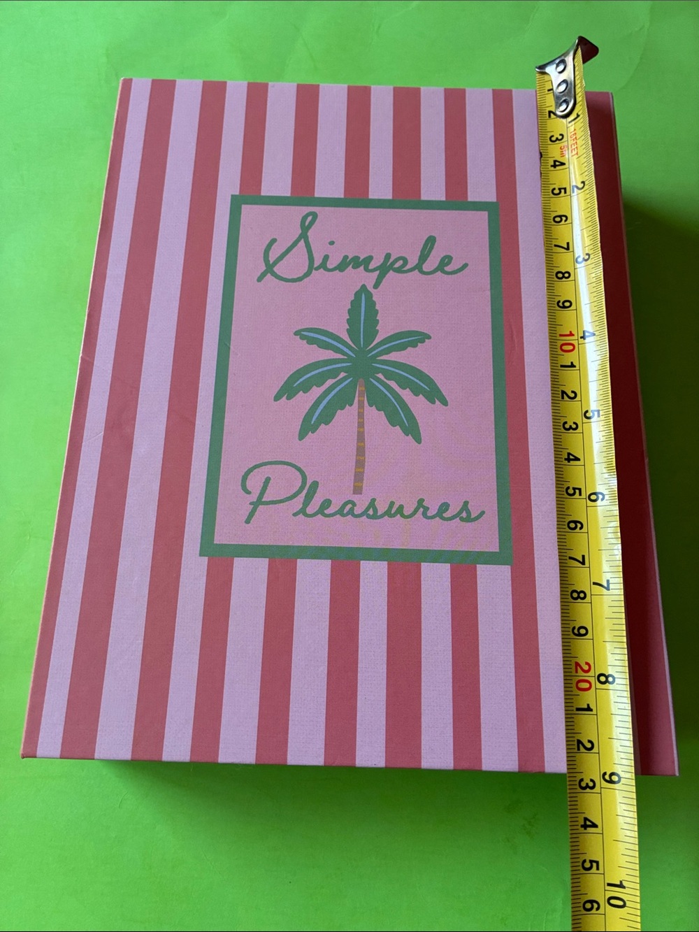 Simple Pleasures Self-Care Gift Box #2 (4 items) - Picture 10 of 10